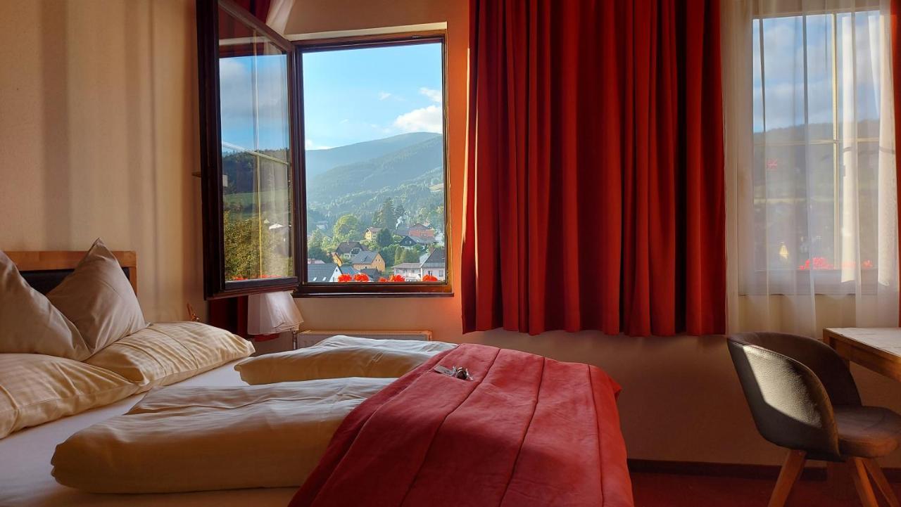 B&B Hotel Das Onkel Fritz Spital am Semmering Buitenkant foto